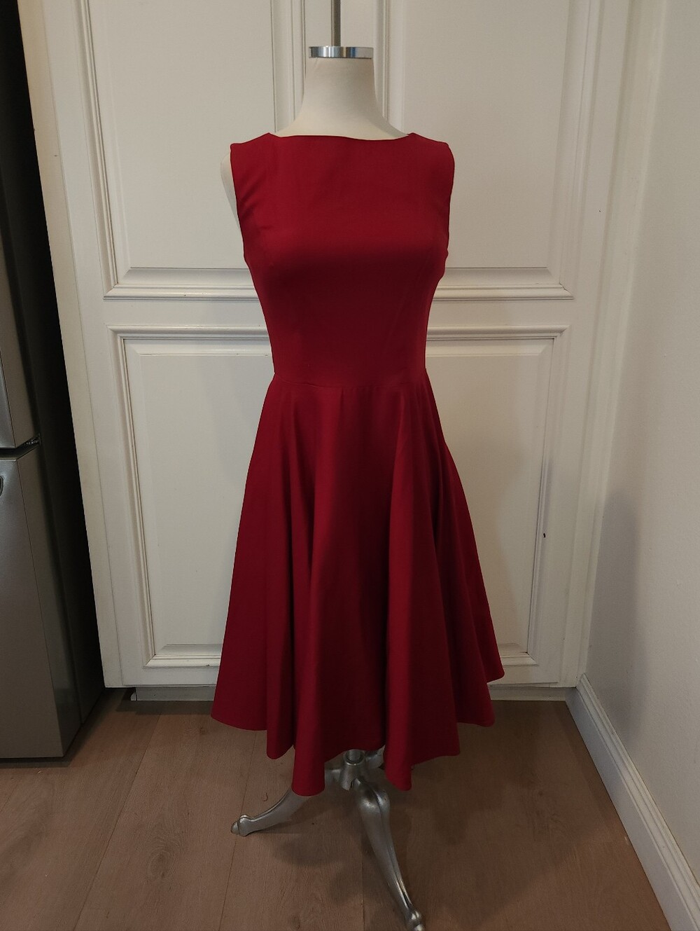 Classic Sleeveless Red Fit-and-Flare Dress